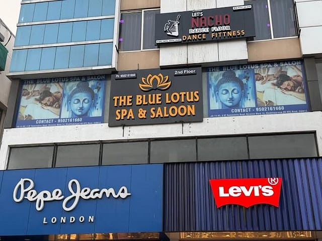 thebluelotusspasalon